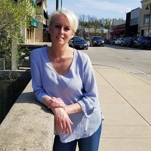 Meet your Posher, Lina